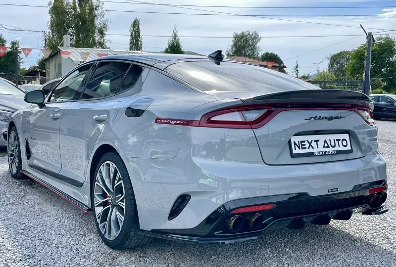 Kia Stinger GT-2 3.3L Twin Turbo V6 AWD Image 7